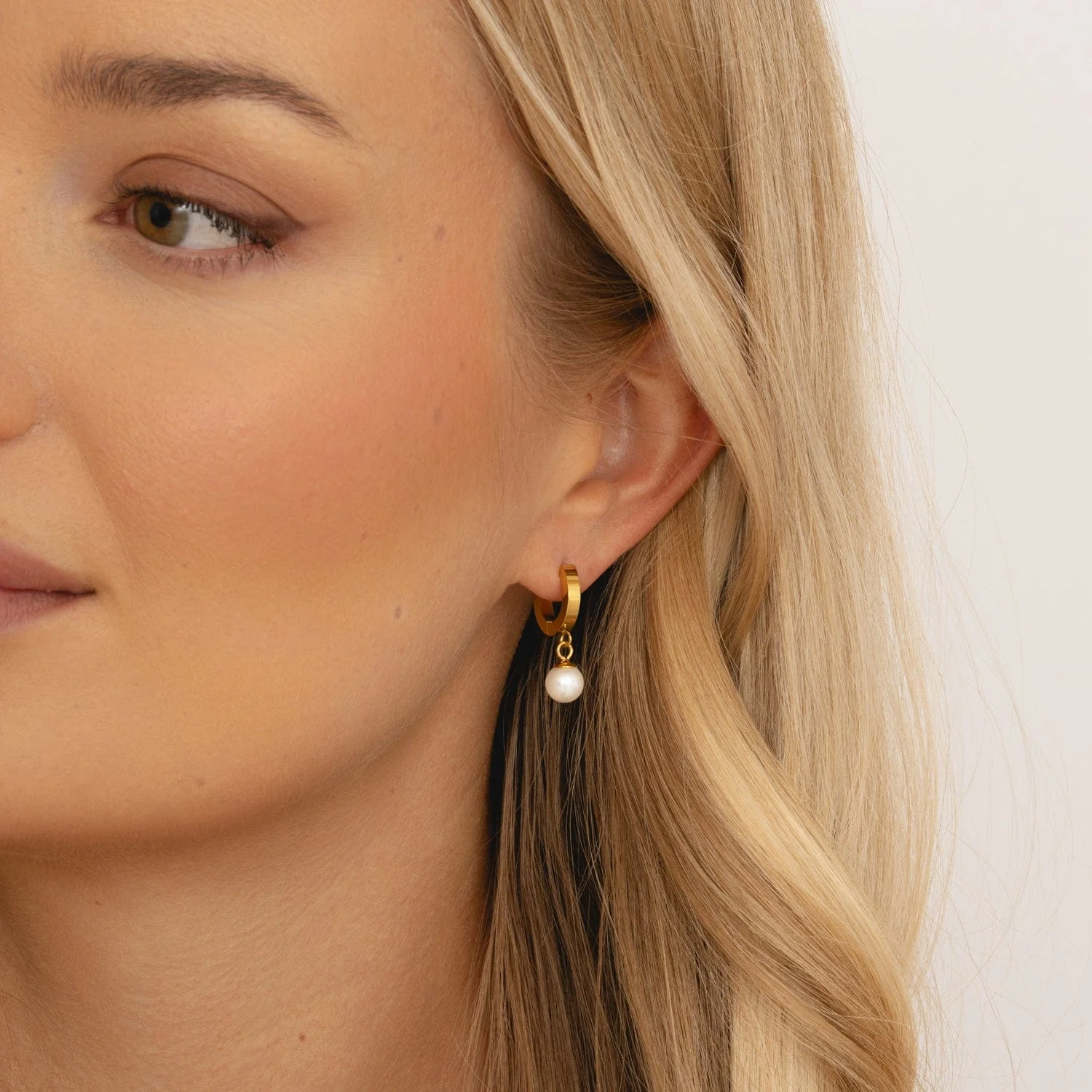 Honolulu Pearl Hoop Earrings - Image 2